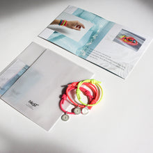 Load image into Gallery viewer, KNOT BRACELET PINK
