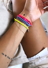 Load image into Gallery viewer, KNOT BRACELET PINK