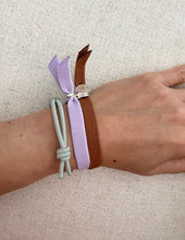 Load image into Gallery viewer, Signature Bracelet Violet

